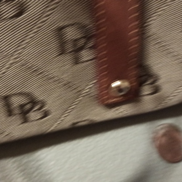 Dooney And Bourke tote EUC - Picture 8 of 14